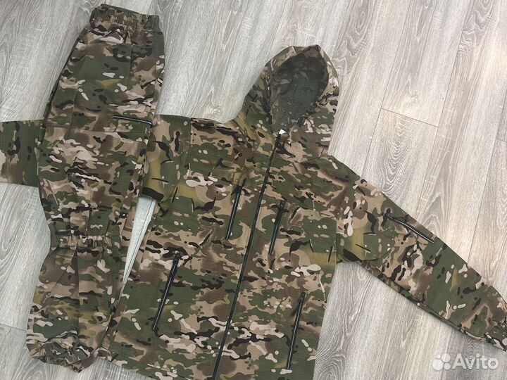 Костюмы летние 