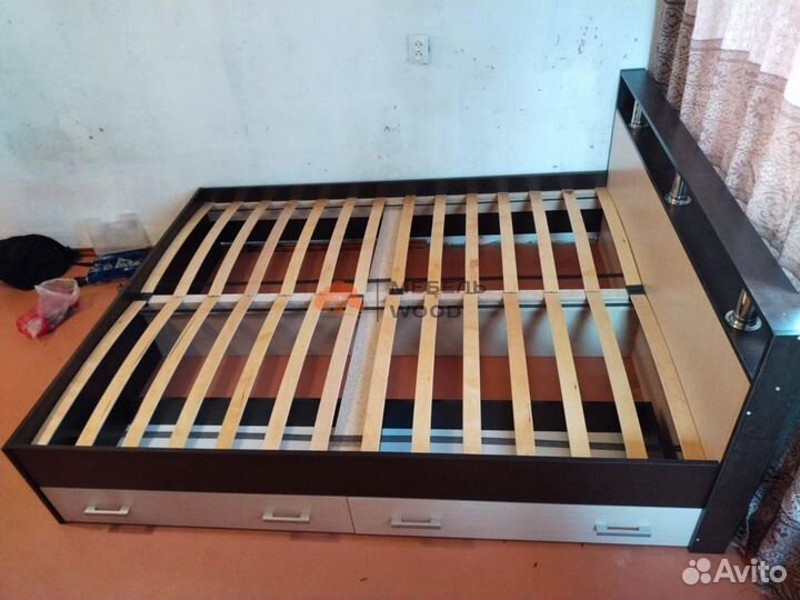 Кровать с ящиками