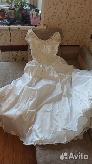 Свадебное платье 46