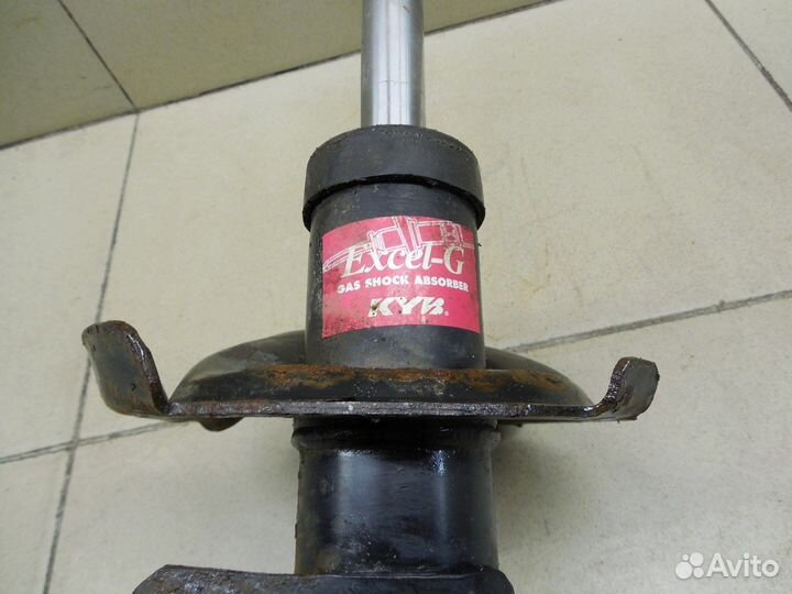 Амортизатор передний левый Kuga 2008-2012