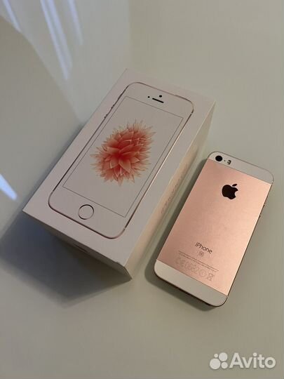 iPhone SE, 32 ГБ