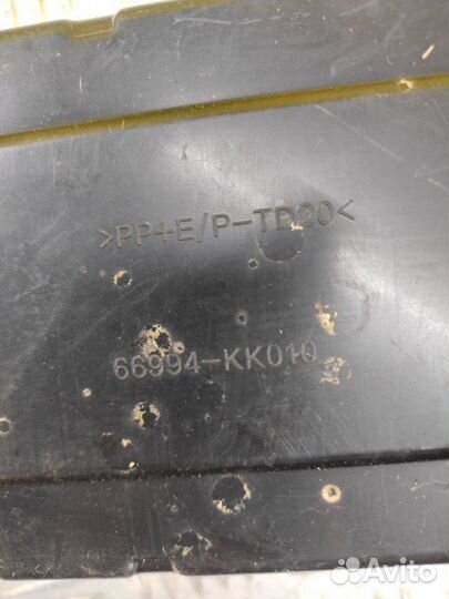 Подстаканник Toyota Hilux (2015-2021) 2.4 D