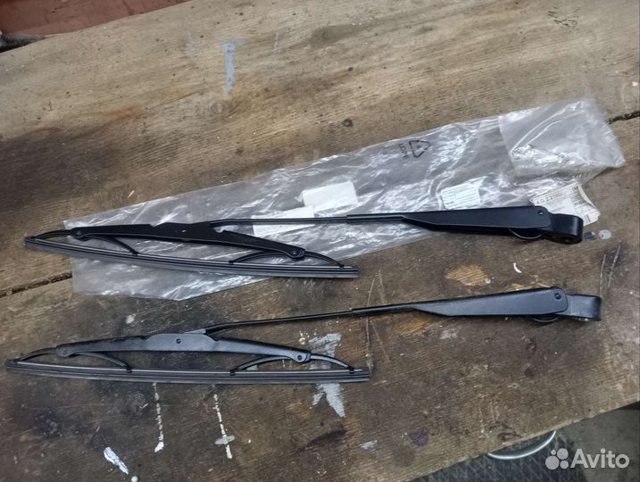 Держатель стеклоочистителя