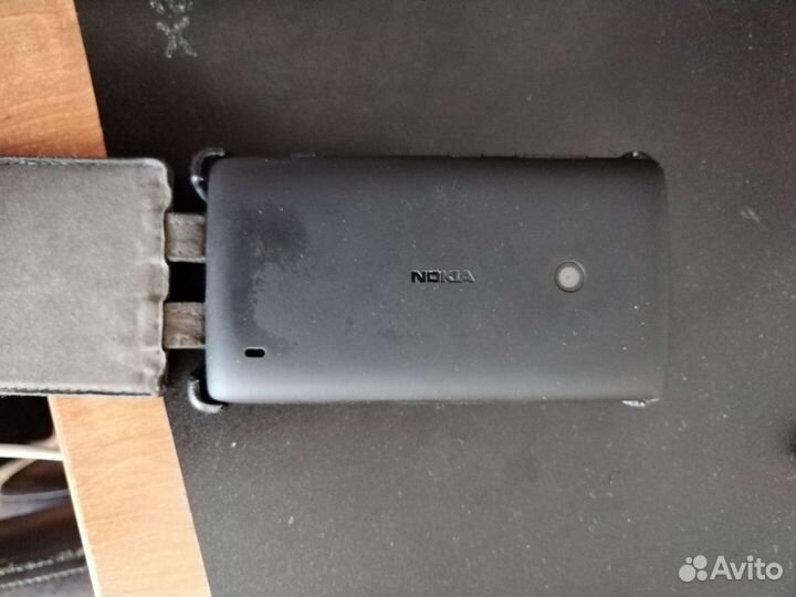 Телефон Nokia Lumia 520