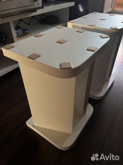 Подставки, стойки под акустику