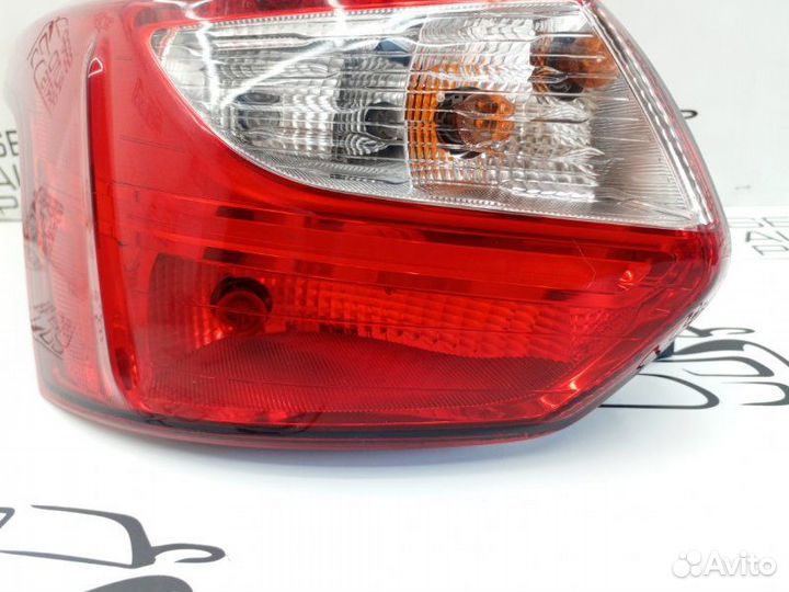 Фонарь задний левый Ford Focus 3 CB8 1.6L duratec