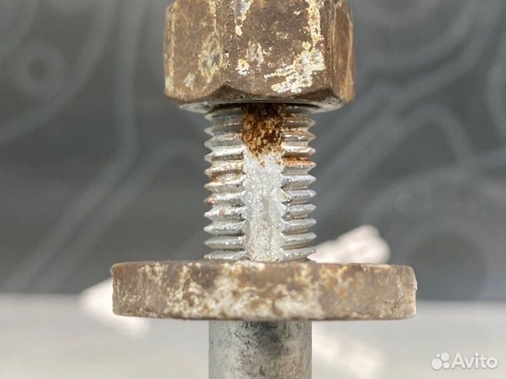 Болт развальный Audi A6 Allroad C6 AUK 2006