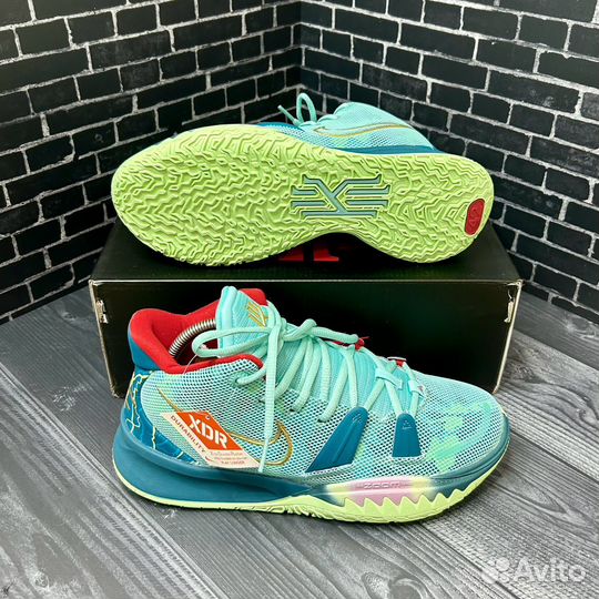 Кроссовки Nike Kyrie 7