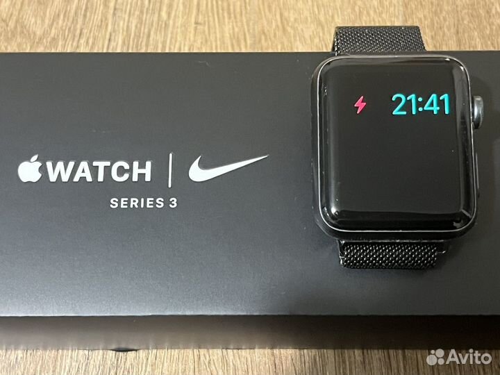 Часы apple watch 3 42mm nike
