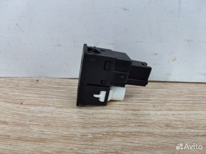 Разъем AUX Bmw 3 F30 N47D20 2013