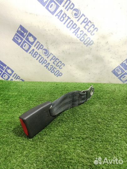 Ответная часть ремня безопасности задняя правая