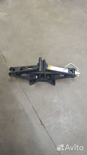 Домкрат на форд фокус 2,3