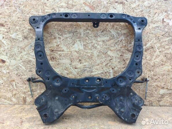 Подрамник передний Тойота Рав 4 50