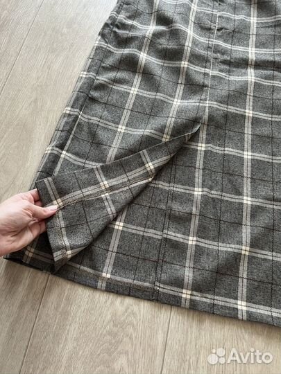 Костюм классический женский новый 42р