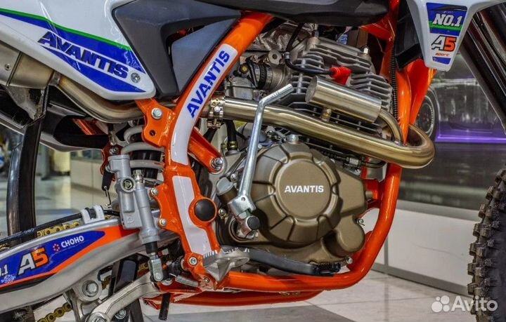 Мотоцикл avantis A5 LUX (PR250/172FMM-5)