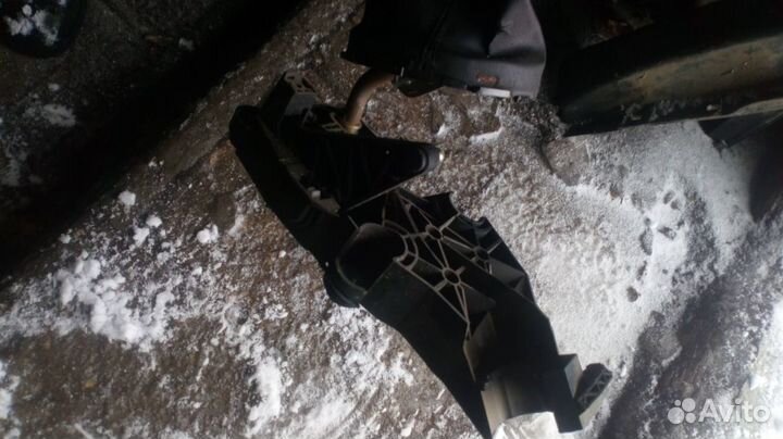 Форд Фьюжн Форд Фиеста - кулиса