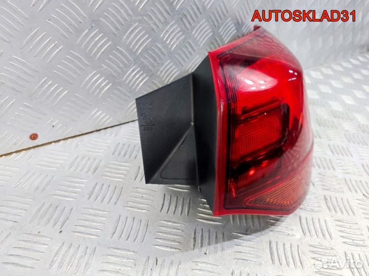 Фонарь задний наружный правый Opel Astra J Combi