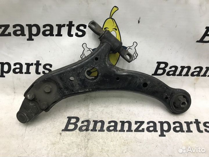 Рычаг передней правый Toyota Camry 40