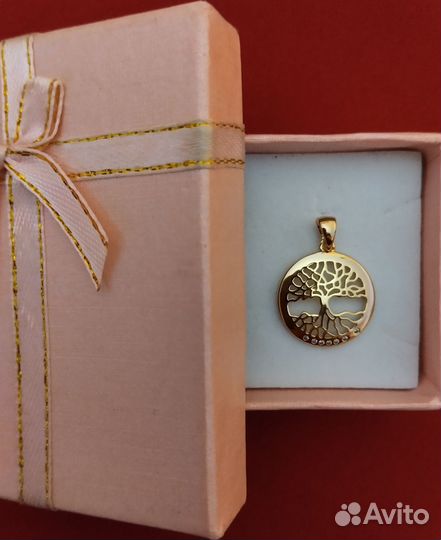 Кулоны и подвески 