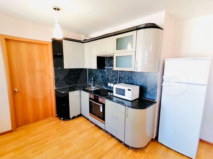 2-к. квартира, 40 м², 8/12 эт.
