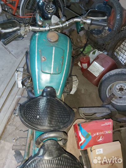 Продам мотоцикл,М -72