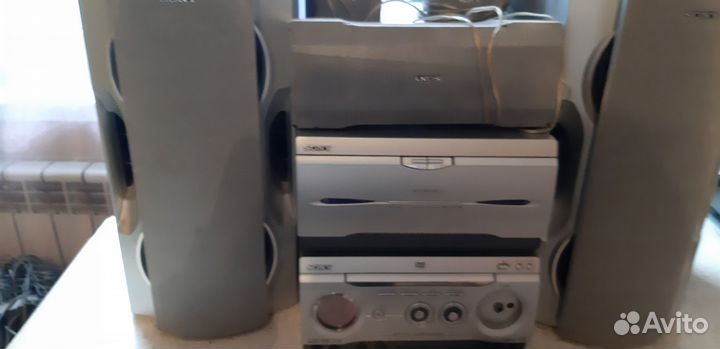 Музыкальный центр sony