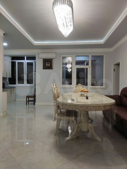 3-к. квартира, 90 м², 4/10 эт.