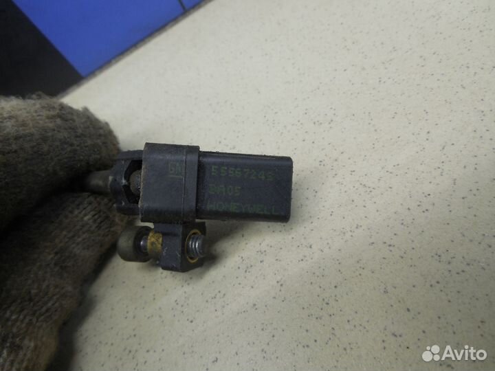 Датчик положения коленвала Aveo (T300) 2011