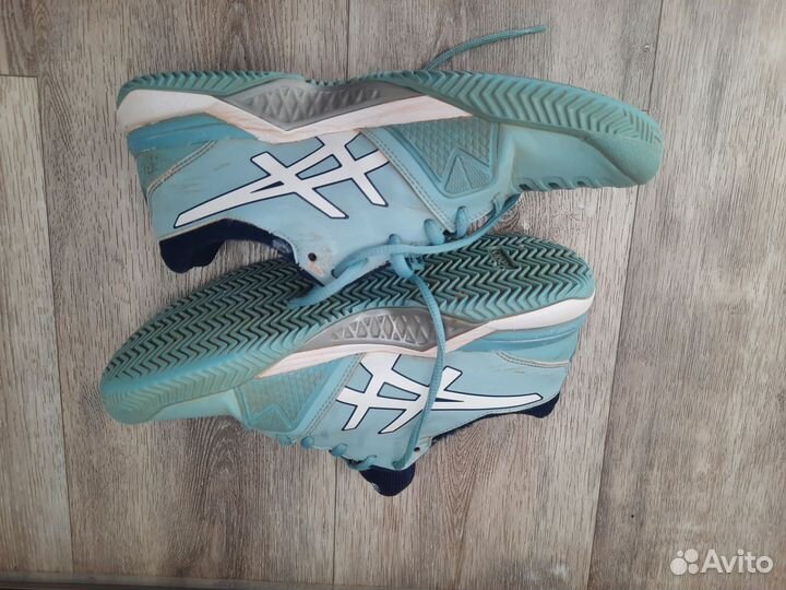 Кроссовки женскиe Asics