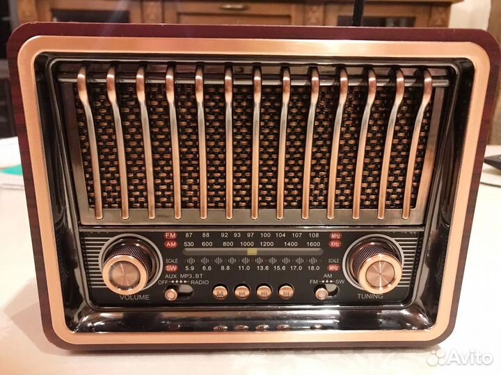 Радиоприемник Ritmix RPR-089 Redwood (Красное дере