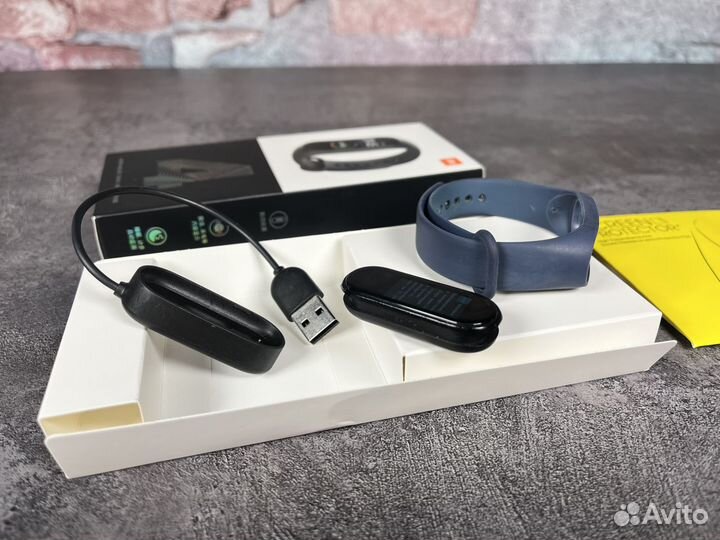 Смарт-браслет Xiaomi Mi Band 4 + 2 защитн. пленки