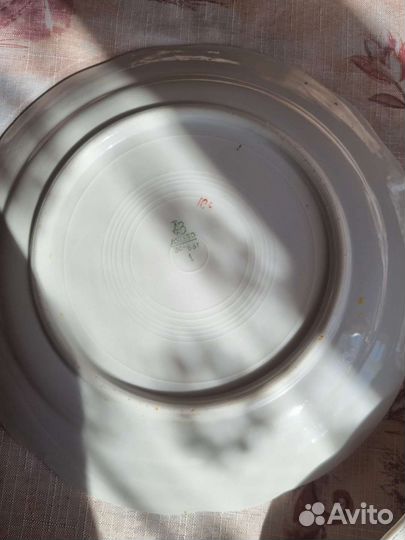 2 Тарелки и 2 салатника времен СССР