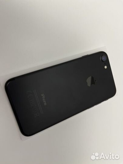 Мобильный телефон iPhone 7 бу