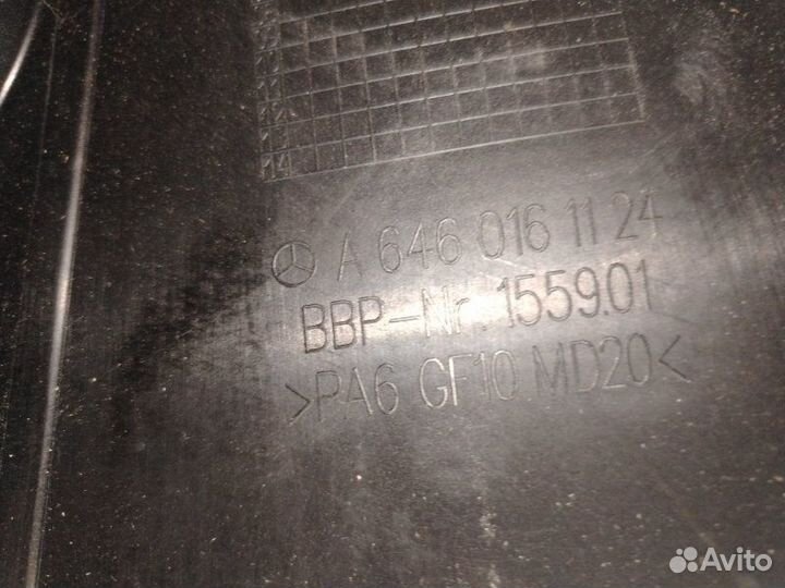 Декоративная крышка двигателя Mercedes Benz E W211