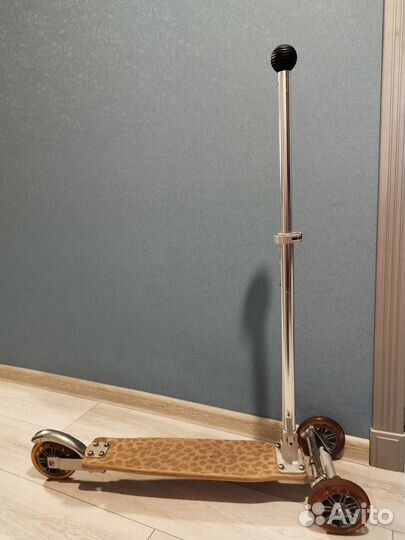 Самокат трехколесный с джойстиком