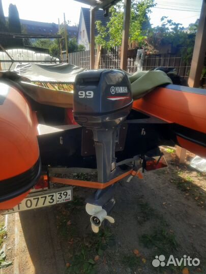 Моторная лодка