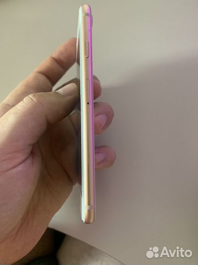 iPhone 8, 64 ГБ