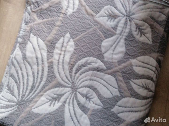 Отрезы жаккардовой ткани