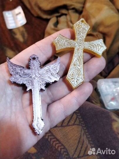 Брелок из эпоксидной смолы