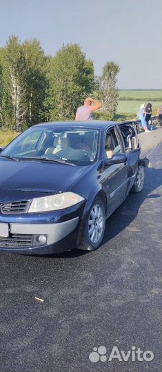 Renault Megane 2.0 МТ, 2006, битый, 170 000 км