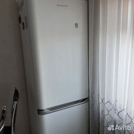Холодильник бу 2х камерный