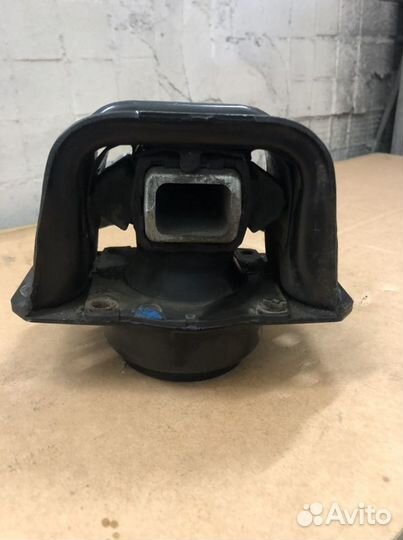 Опора двигателя Ситроен С4