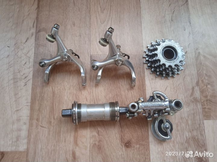 Campagnolo. Regina.Suntour