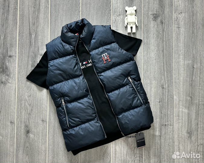 Мужской жилет Tommy Hilfiger+футболка в подарок