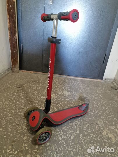 Самокат трехколесный globber