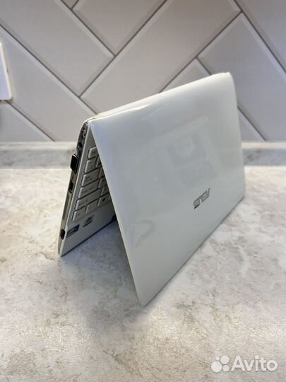 Нетбук asus eee pc 1025c белый