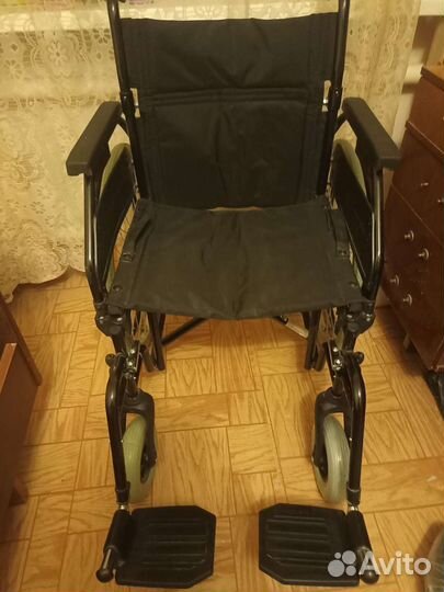 Инвалидная коляска новая