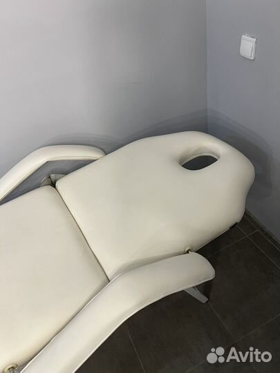 Кушетка косметологическая