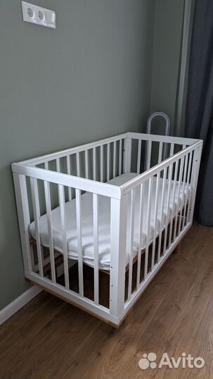 Детская кровать Happy baby с маятником