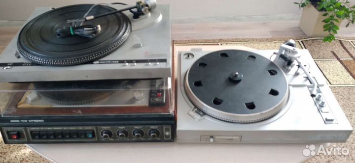 Виниловый проигрыватель